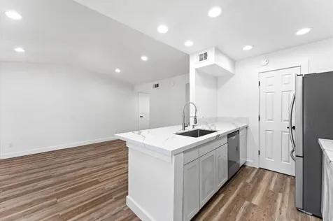 17331 Red Oak Drive 14 Houston TX 77090