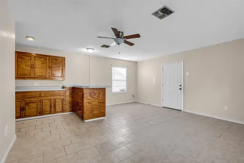 1901 Texoma Street Baytown TX 77520