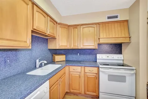 12024B Mighty Oak Drive Houston TX 77066