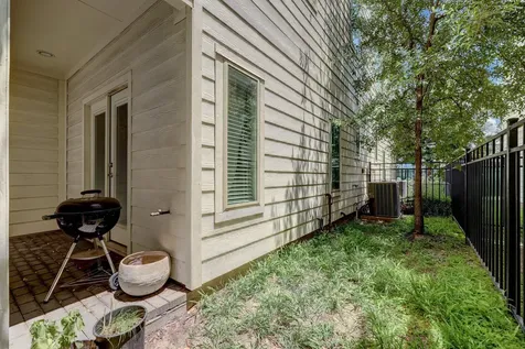 2231 Chenevert Street Houston TX 77003