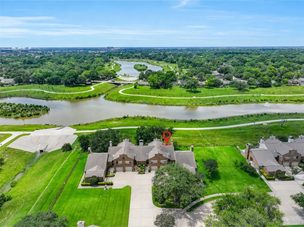15952 Seahorse Drive 282 Houston TX 77062