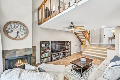 15952 Seahorse Drive 282 Houston TX 77062