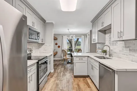 15952 Seahorse Drive 282 Houston TX 77062