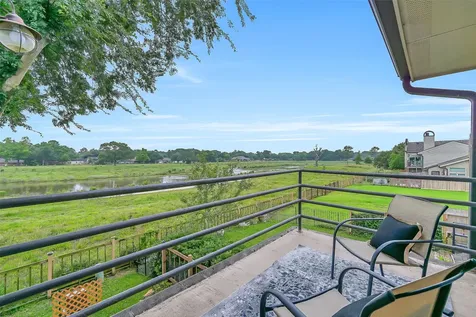 15952 Seahorse Drive 282 Houston TX 77062