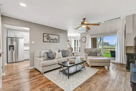15952 Seahorse Drive 282 Houston TX 77062