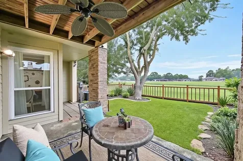 15952 Seahorse Drive 282 Houston TX 77062