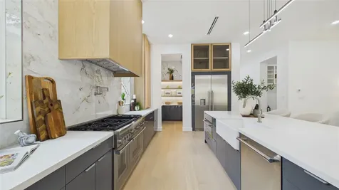 508 Willard Street Houston TX 77006