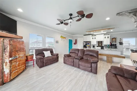 962 Driftwood Drive Crystal Beach TX 77650