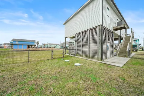 962 Driftwood Drive Crystal Beach TX 77650