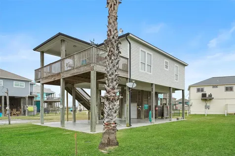 962 Driftwood Drive Crystal Beach TX 77650