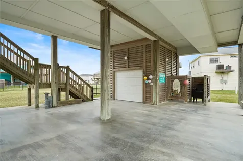 962 Driftwood Drive Crystal Beach TX 77650