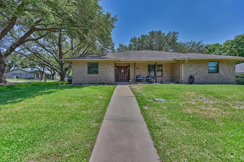 1600 Pecan Street Brenham TX 77833