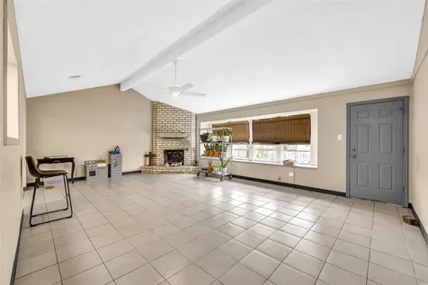 6610 Northleaf Drive Houston TX 77086