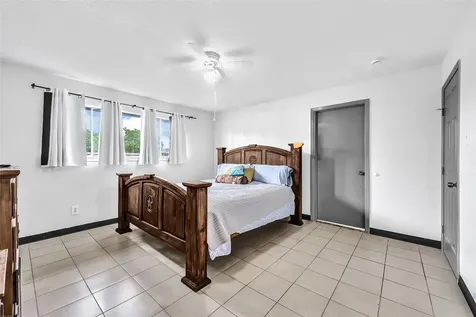 6610 Northleaf Drive Houston TX 77086