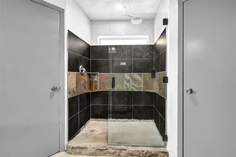 6610 Northleaf Drive Houston TX 77086