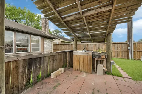 6610 Northleaf Drive Houston TX 77086