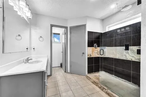 6610 Northleaf Drive Houston TX 77086