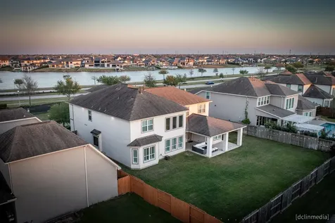 10507 S Sunrise Shores Lane Cypress TX 77433