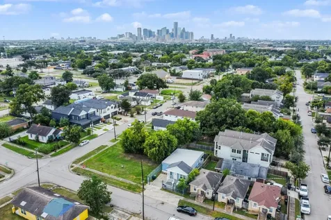 1709 Dan Street Houston TX 77020