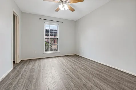 2120 El Paseo Street 2705 Houston TX 77054