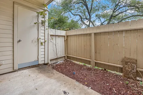 2120 El Paseo Street 2705 Houston TX 77054