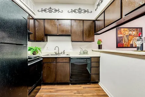 2100 Tanglewilde Street 296 Houston TX 77063