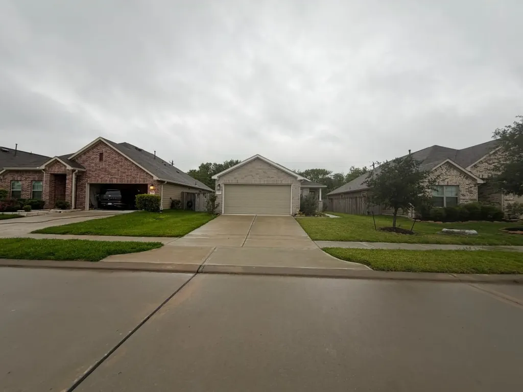 1174 Filly Creek Drive Alvin TX 77511