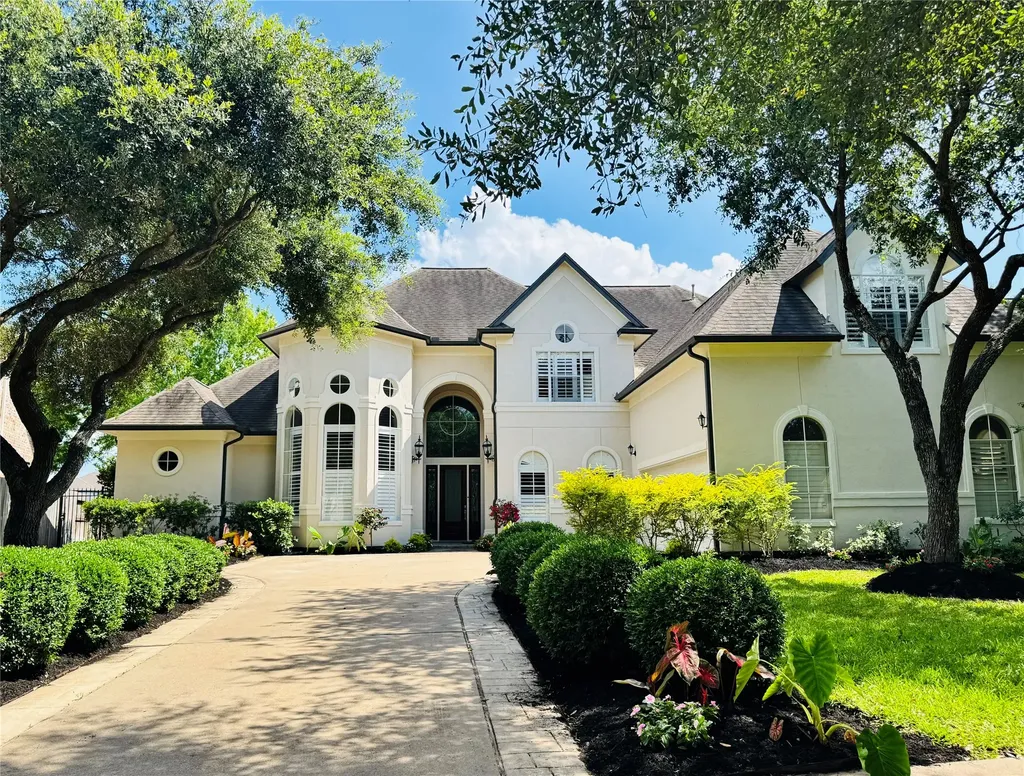 24 Saint Christopher Court Sugar Land TX 77479