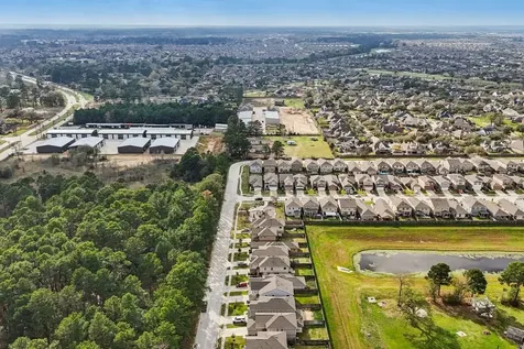 12130 Blooming Willow Drive Tomball TX 77377