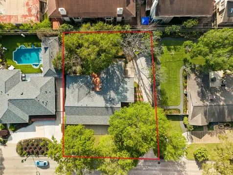 1902 Chimney Rock Road Houston TX 77056