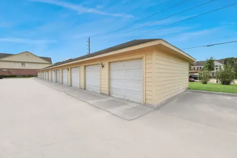 2710 Grants Lake Boulevard H3 Sugar Land TX 77479