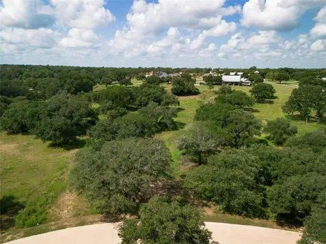 109 Mallard Lane Columbus TX 78934