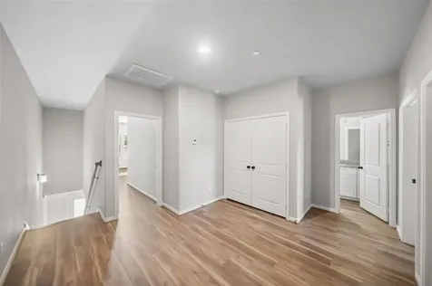 214 W Lewis Street Conroe TX 77301