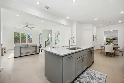 1307 Beachton Street Houston TX 77007