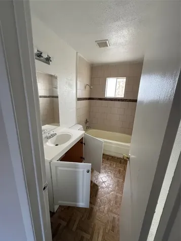 8445 Winkler Drive 06 Houston TX 77017