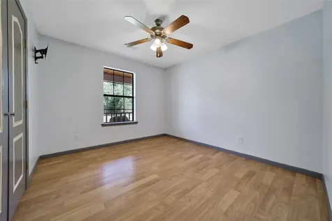 172 Oak Hill Drive Point Blank TX 77364