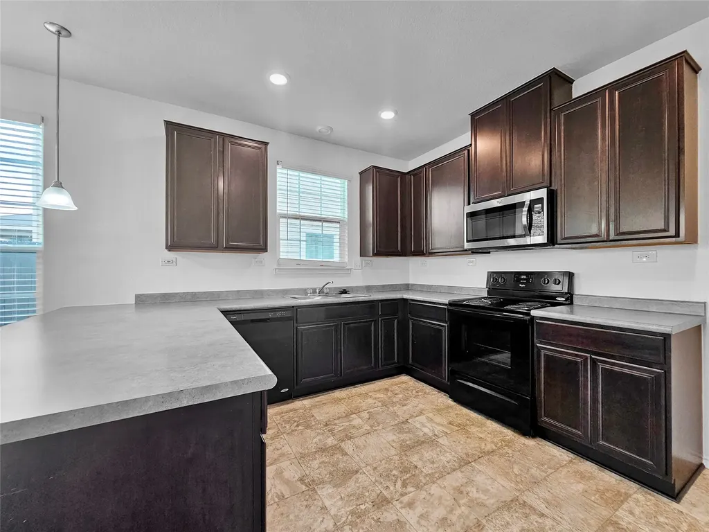 4443 Donley Bayou San Antonio TX 78245