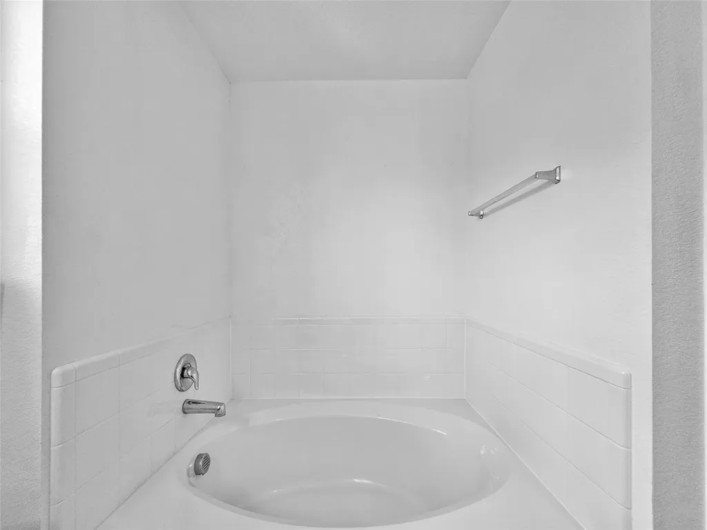 4443 Donley Bayou San Antonio TX 78245