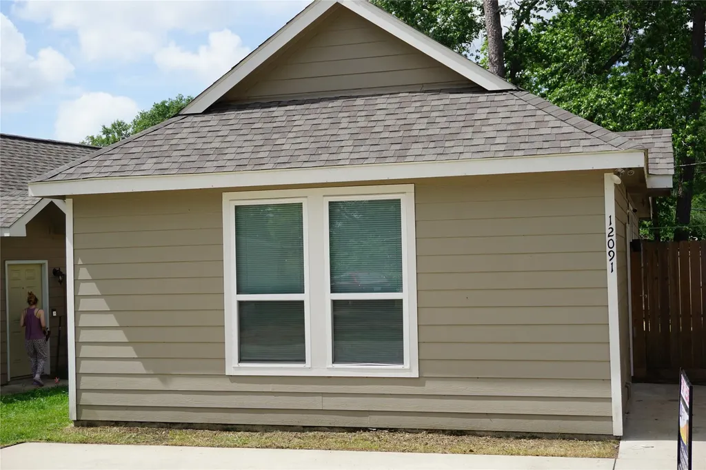 12091 Canal Street Willis TX 77318