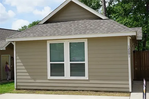 12091 Canal Street Willis TX 77318