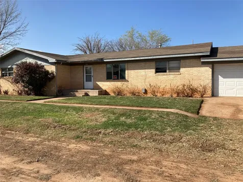 1320 Moody Street Paducah TX 79248