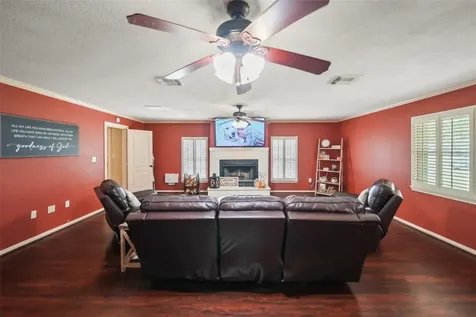 4409 Avenue J Santa Fe TX 77510