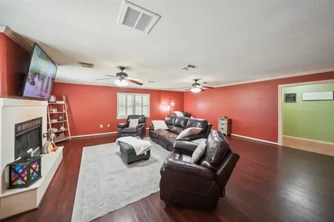 4409 Avenue J Santa Fe TX 77510