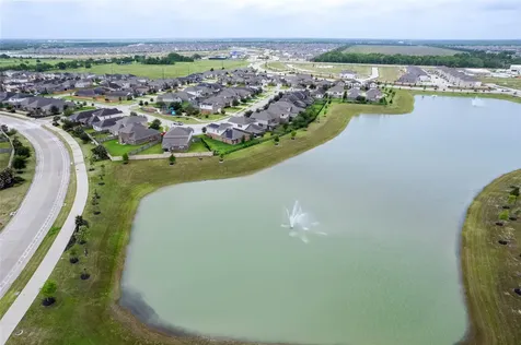 2318 N Red Slate Drive Rosharon TX 77583