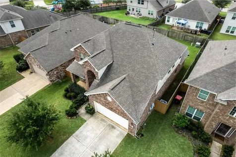 2318 N Red Slate Drive Rosharon TX 77583