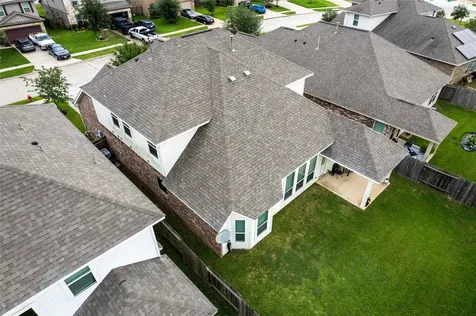 2318 N Red Slate Drive Rosharon TX 77583