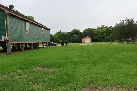 6717 Hawthorne Road Hitchcock TX 77563