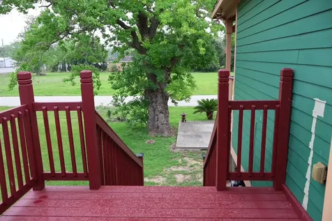 6717 Hawthorne Road Hitchcock TX 77563