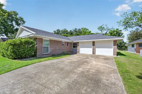 11226 Huggins Drive Houston TX 77035