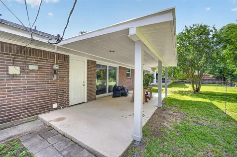 11226 Huggins Drive Houston TX 77035